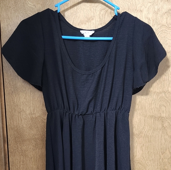 Black Flowy Lightweight dress - Picture 1 of 3